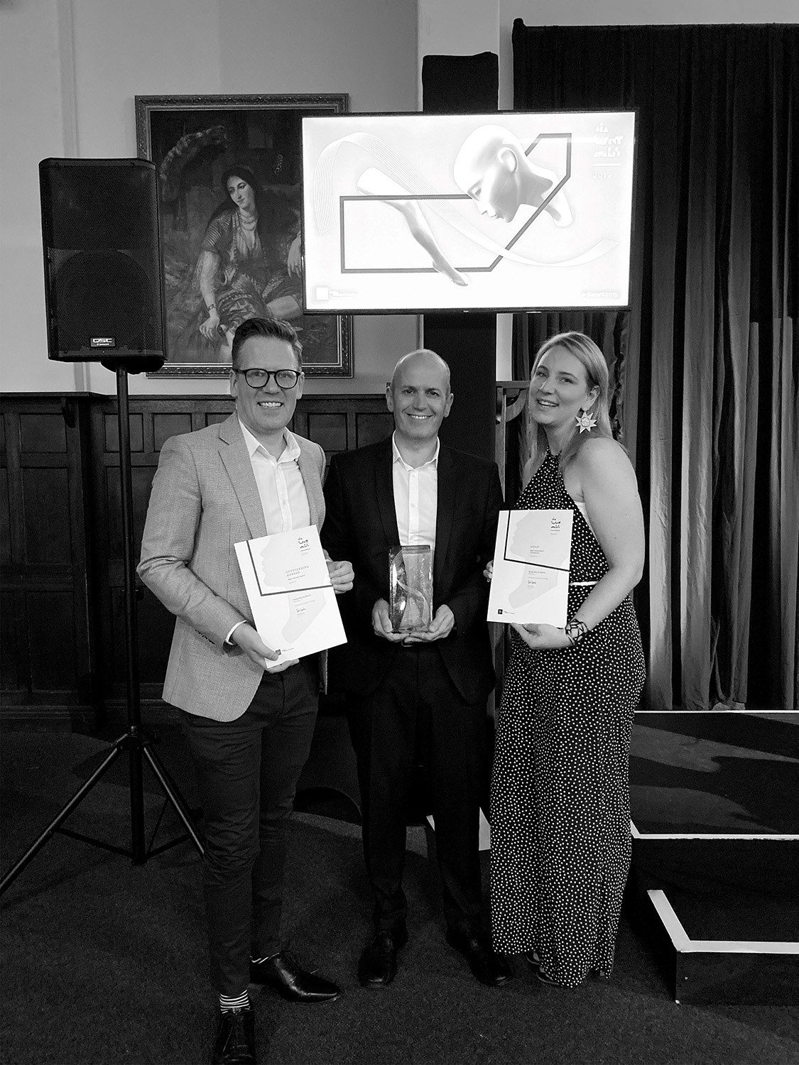 DIA Award Win BW