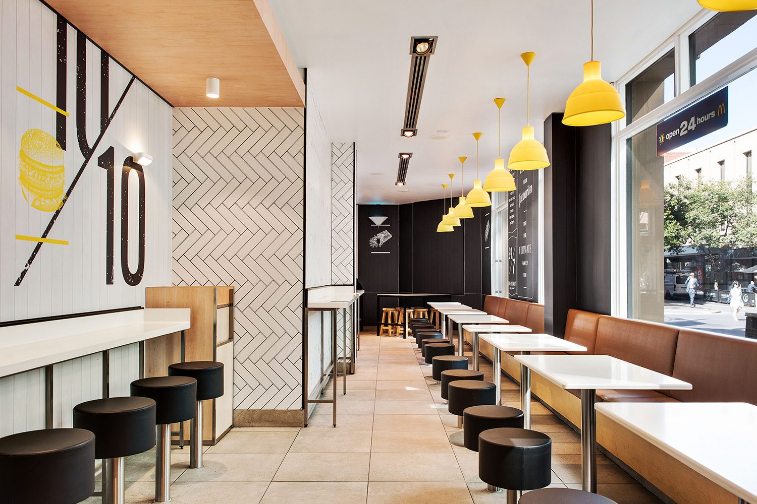 Hindley St Mc Donalds 024