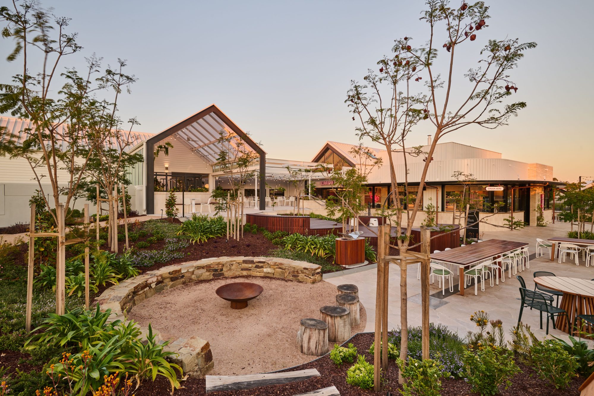 Moama studio nine hr toc 11